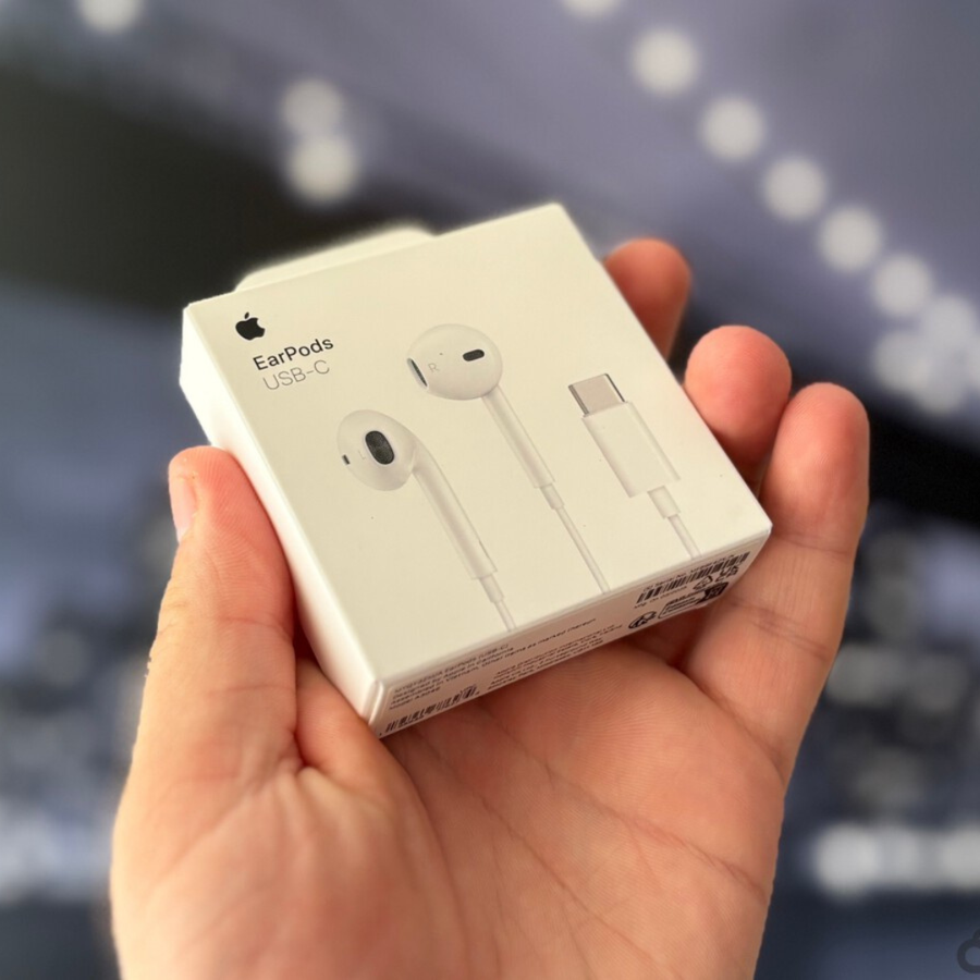 Apple EarPods USB-C with Microphone and Control